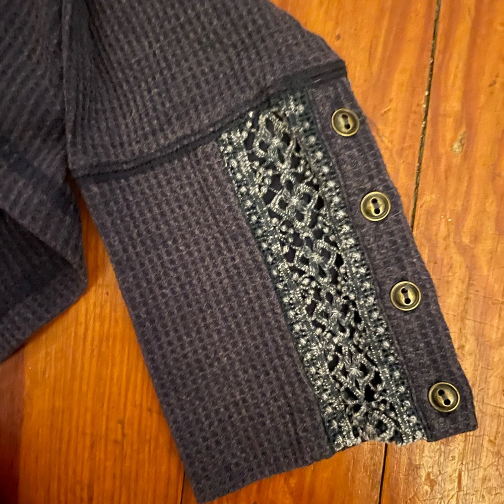 Women’s sweater